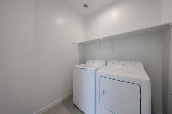 $2,700 | 7814 West Hide Trail, Peoria, AZ 85383