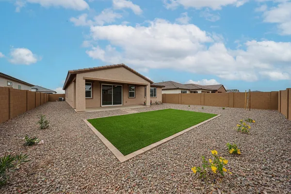 $2,700 | 7814 West Hide Trail, Peoria, AZ 85383