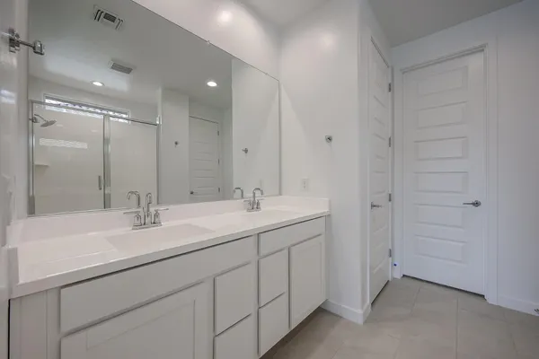 $2,700 | 7814 West Hide Trail, Peoria, AZ 85383