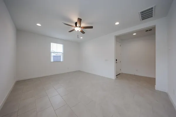 $2,700 | 7814 West Hide Trail, Peoria, AZ 85383