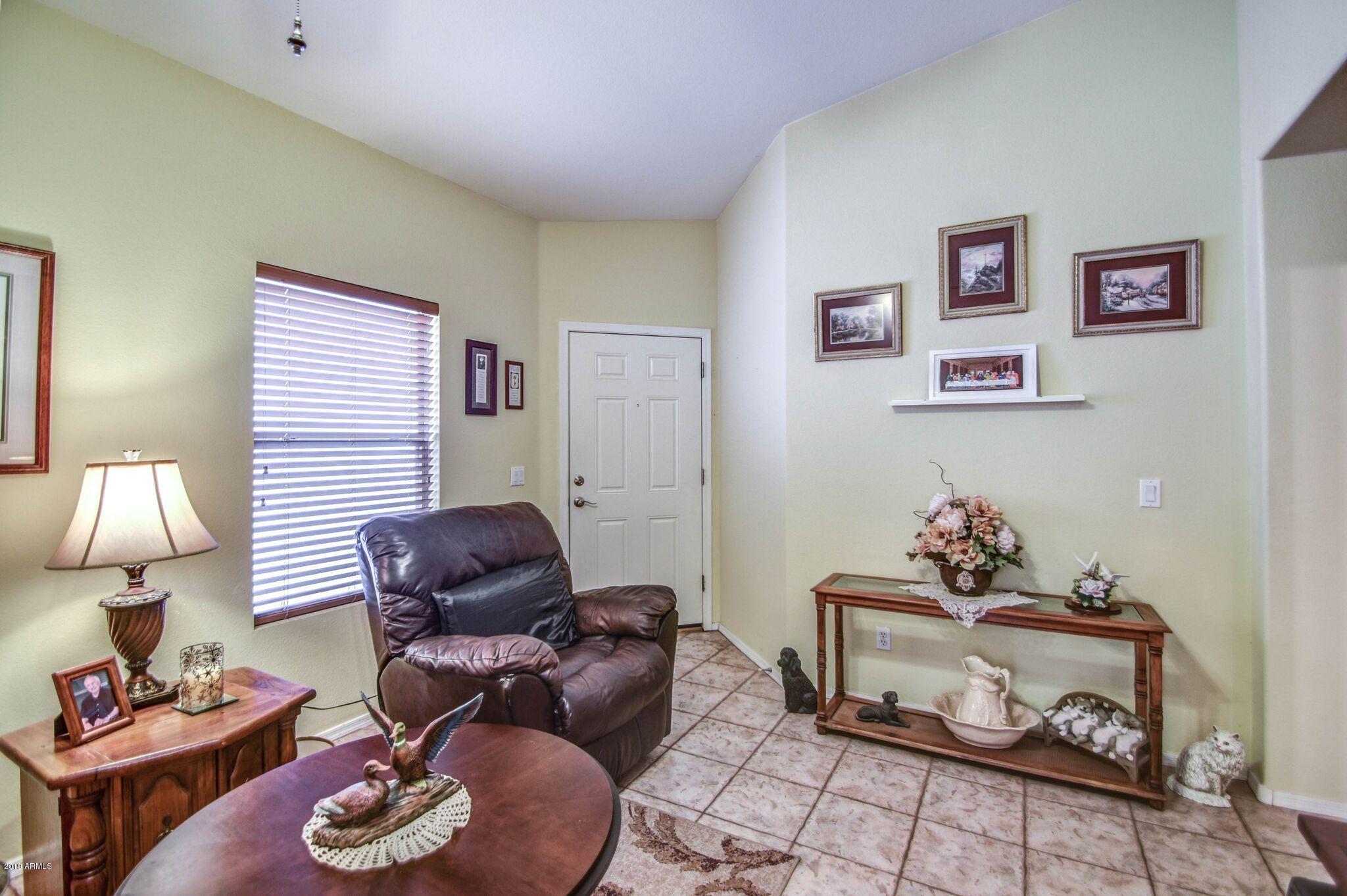 943 South Banning Street Gilbert, AZ 85296 - Photo 3 of 31 entry