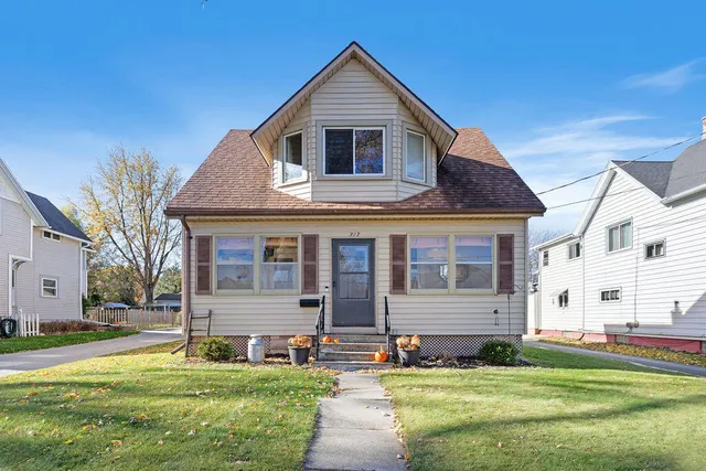 $280,000 | 317 South Main Street, Hartford, WI 53027