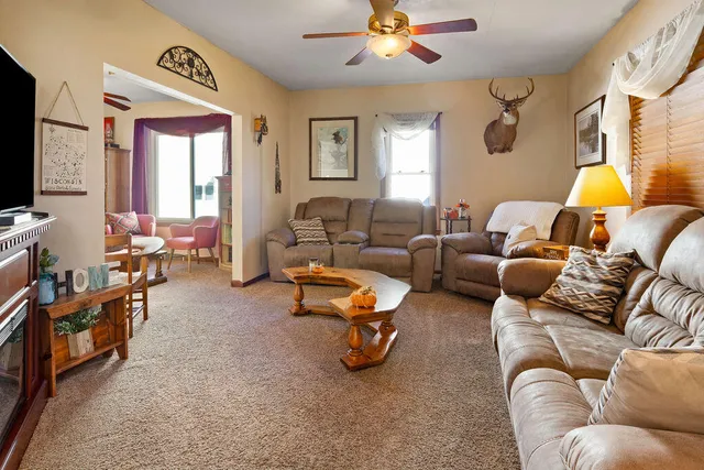 $280,000 | 317 South Main Street, Hartford, WI 53027