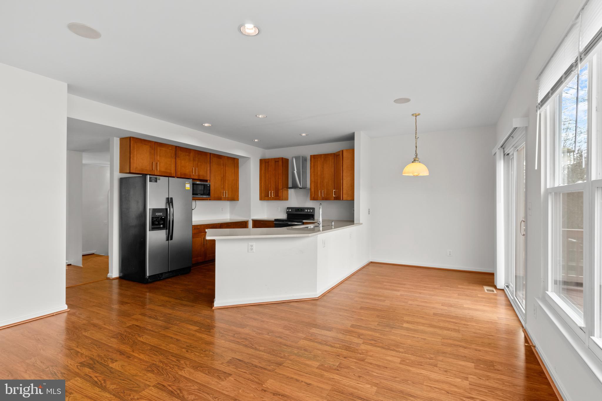 2916 Mainstone Drive Fairfax, VA 22031 - Photo 15 of 42 Kitchen and Dining