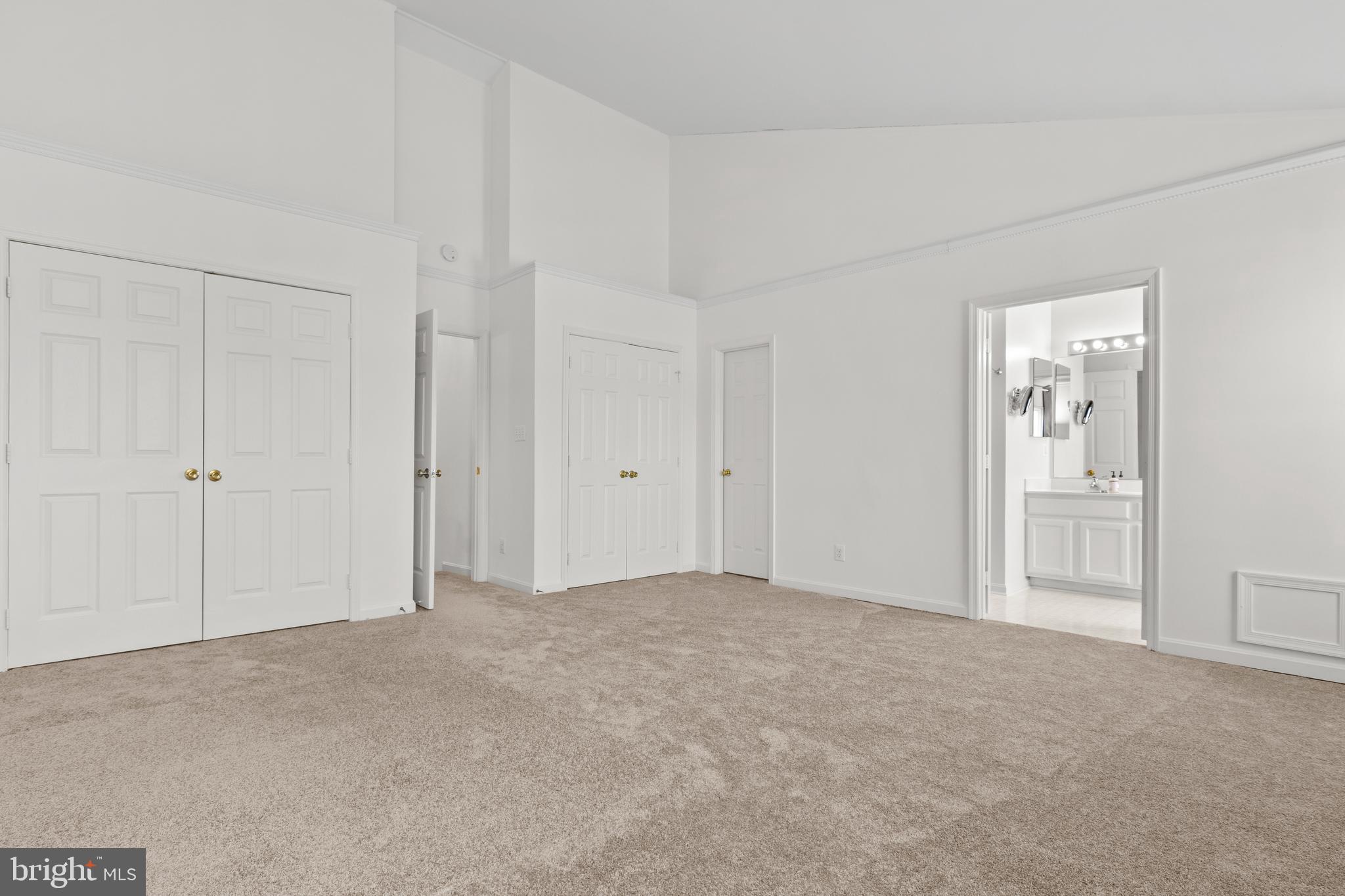 2916 Mainstone Drive Fairfax, VA 22031 - Photo 17 of 42 Master Bedroom