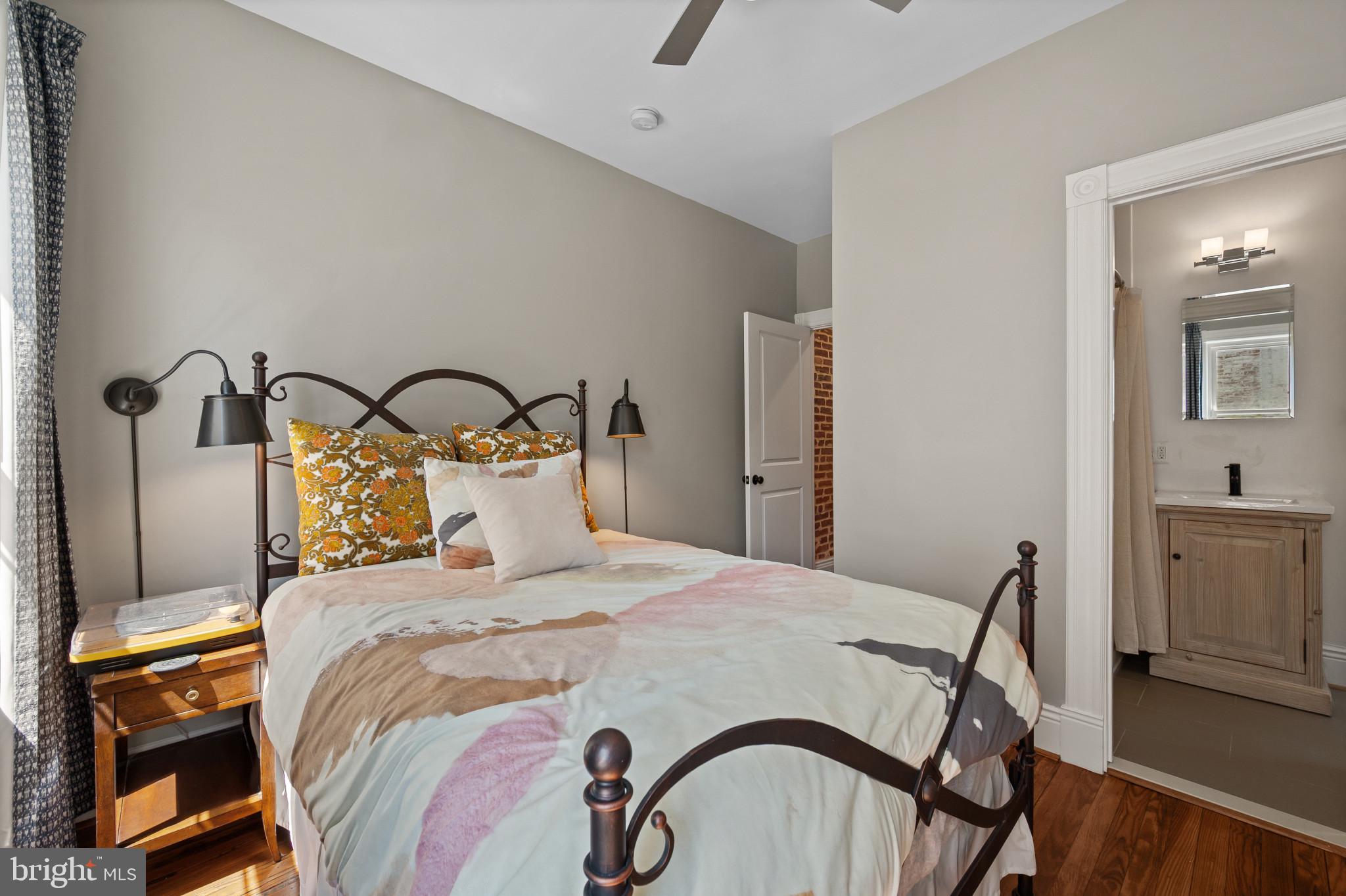 950 Westminster Street Northwest Washington, DC 20001 - Photo 16 of 36