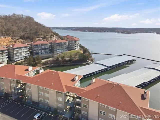 $450,000 | 354 West Palisades Condo Drive, Unit 4B, Lake Ozark, MO 65049