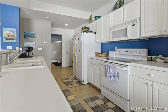 $450,000 | 354 West Palisades Condo Drive, Unit 4B, Lake Ozark, MO 65049