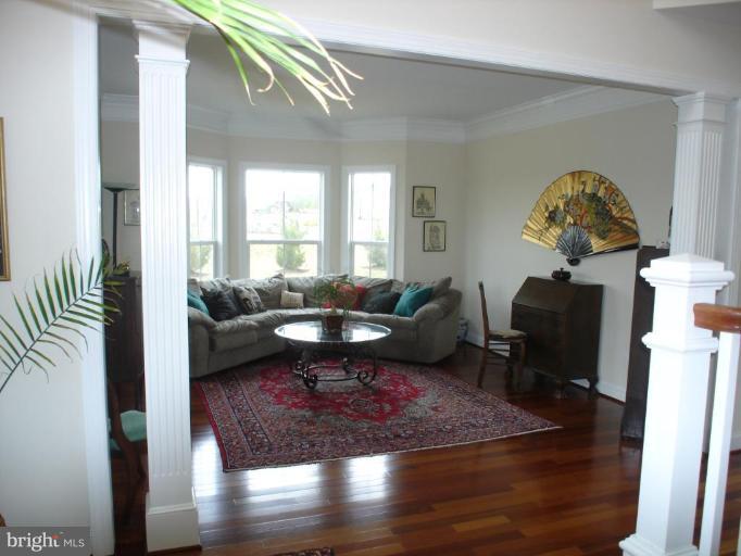 3376 Sumantown Road Middletown, MD 21769 - Photo 5 of 30 Living Room
