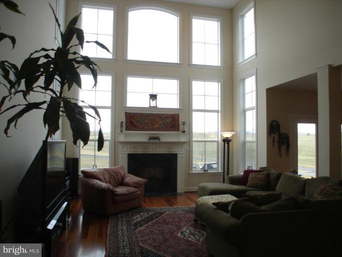 3376 Sumantown Road Middletown, MD 21769 - Photo 10 of 30 Family Room
