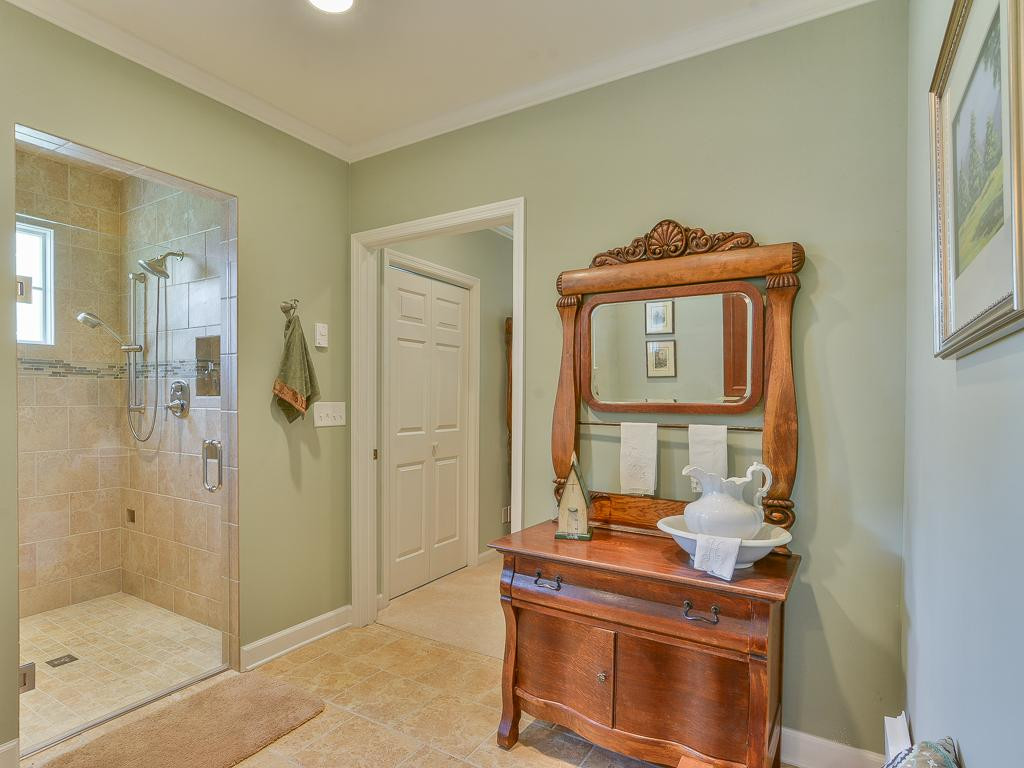 708 Hollyhill Road Johnson City, TN 37604 - Photo 22 of 35 Photo 22