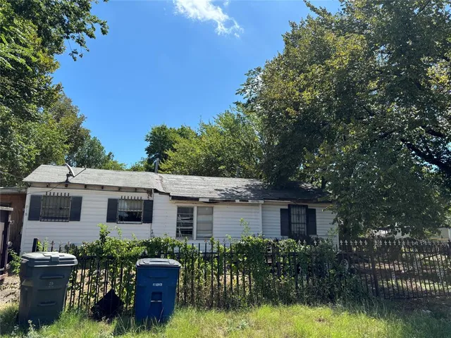 $135,000 | 918 Local Vista Drive, Dallas, TX 75217