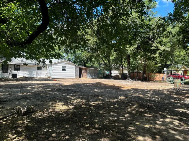 $135,000 | 918 Local Vista Drive, Dallas, TX 75217