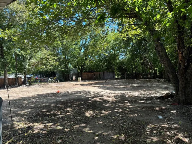 $135,000 | 918 Local Vista Drive, Dallas, TX 75217