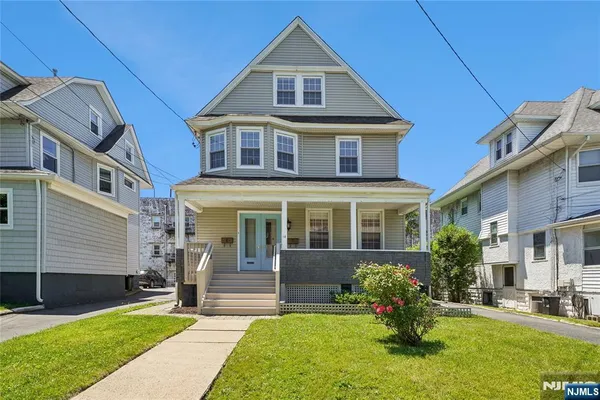 $1,075,000 | 14 Grove Terrace, Montclair, NJ 07042