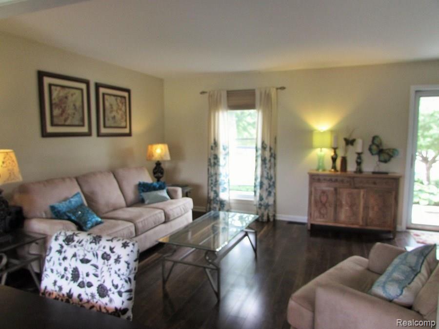 1480 Walnut Ridge Circle Canton, MI 48187 - Photo 6 of 32 12 living room.JPG