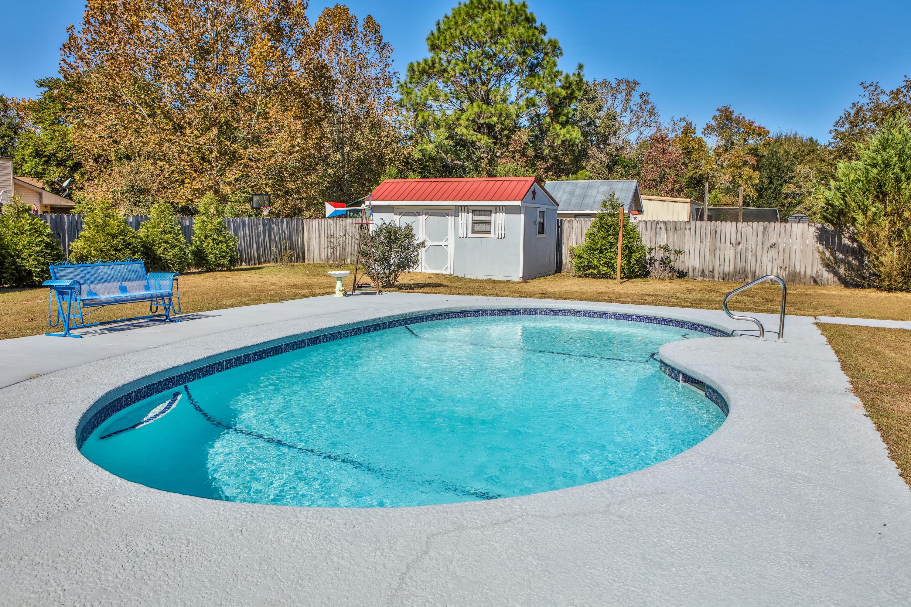 1307 Valley Road Crestview, FL 32539 - Photo 23 of 26 Great way to relax