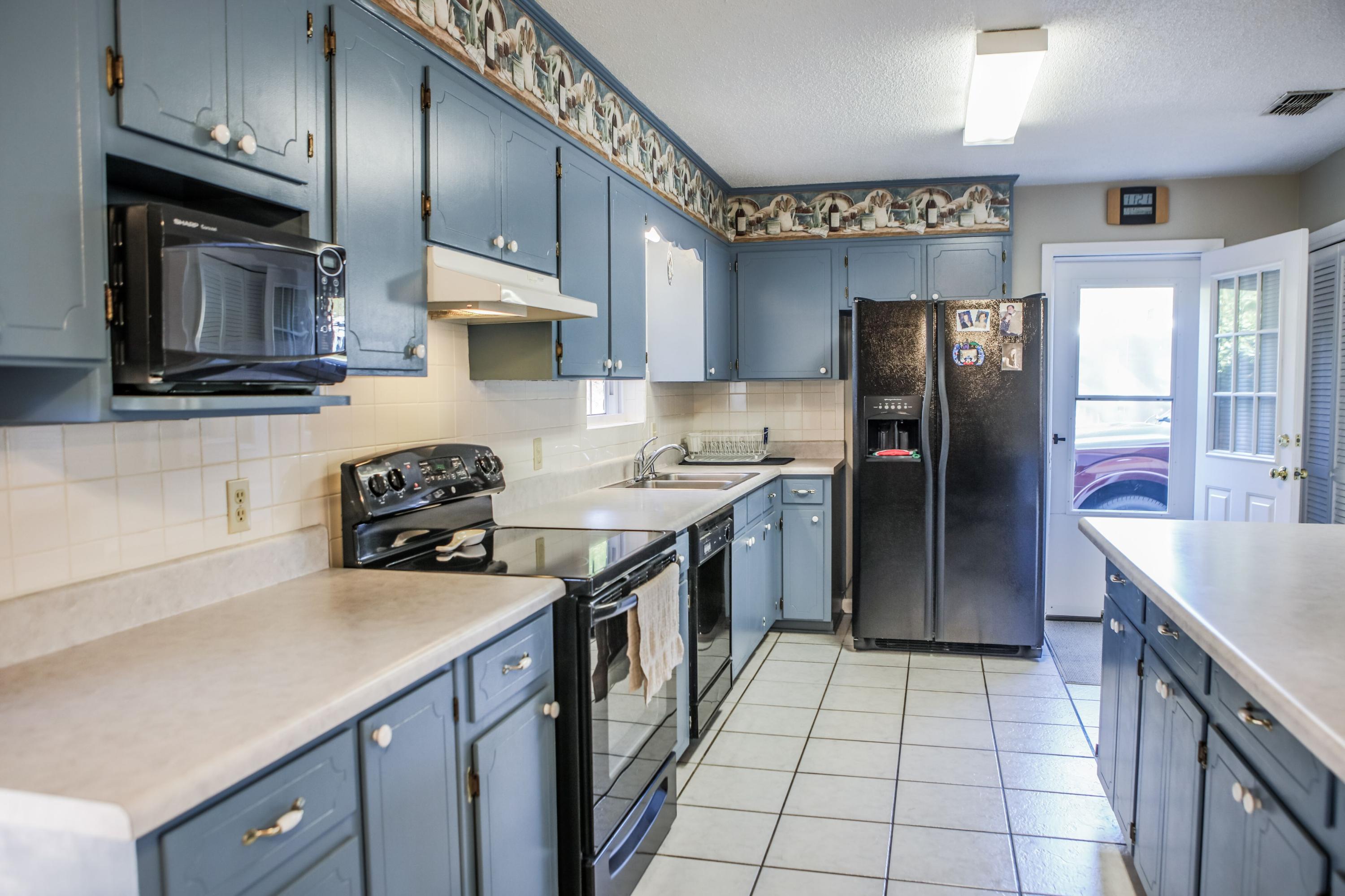 1307 Valley Road Crestview, FL 32539 - Photo 9 of 26 Kitchen view 2