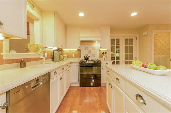 23 Columbia Road Marblehead, MA 01945 - Photo 6 of 22 Gallery Image 6