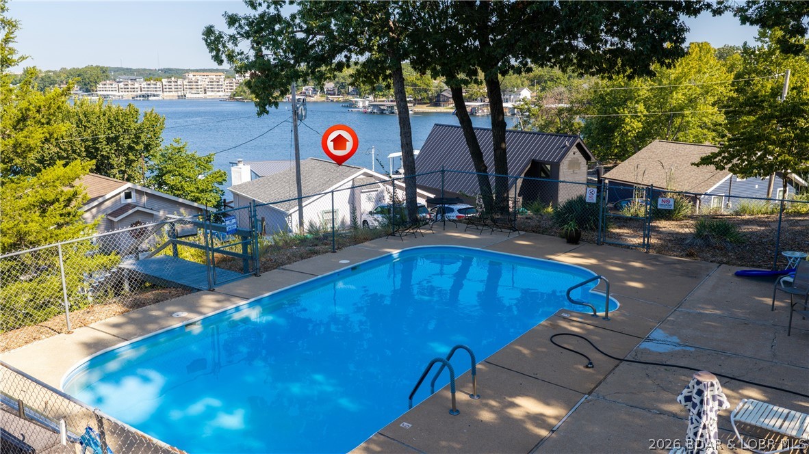 207 Daisy Road Lake Ozark, MO 65049 - Photo 40 of 41 Community Pool