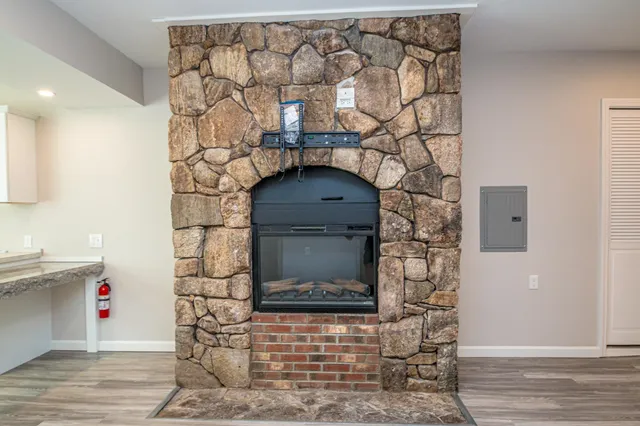 $1,595,000 | 3465 White Mountain Highway, Conway, NH 03860