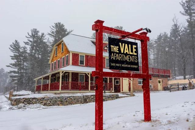 $1,595,000 | 3465 White Mountain Highway, Conway, NH 03860