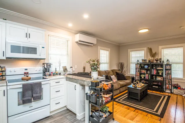 $1,595,000 | 3465 White Mountain Highway, Conway, NH 03860