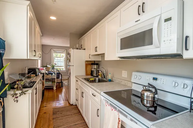 $1,595,000 | 3465 White Mountain Highway, Conway, NH 03860