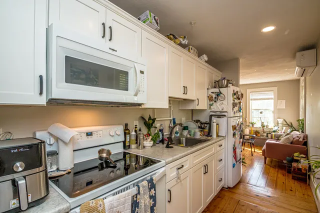 $1,595,000 | 3465 White Mountain Highway, Conway, NH 03860