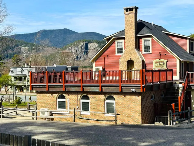 $1,595,000 | 3465 White Mountain Highway, Conway, NH 03860