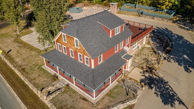 $1,595,000 | 3465 White Mountain Highway, Conway, NH 03860