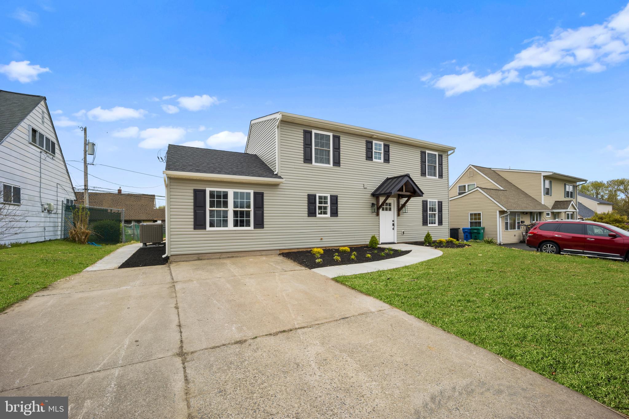 33 Winding Road Levittown, PA 19057 - Photo 2 of 33 Gallery Image 2