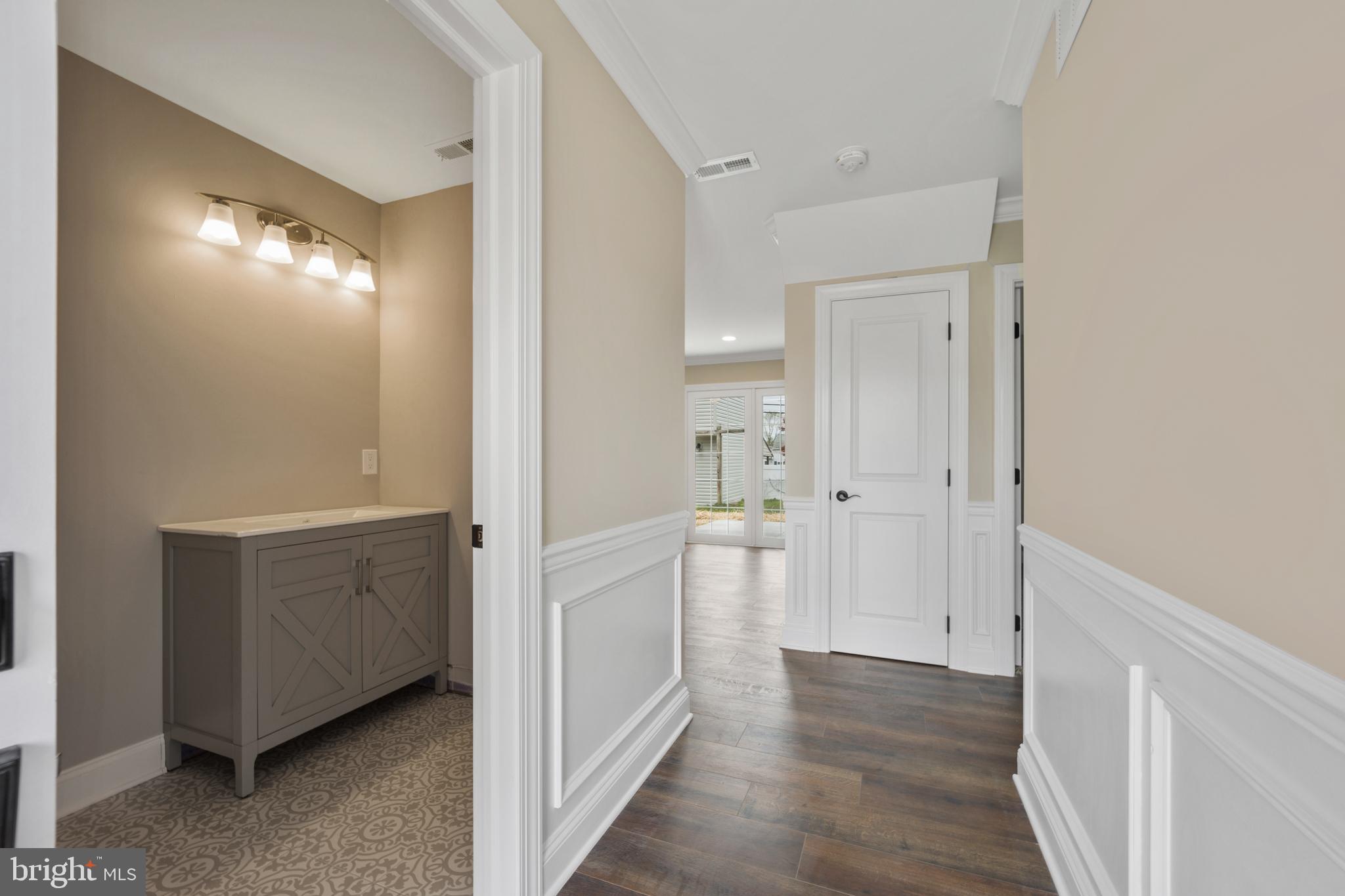 33 Winding Road Levittown, PA 19057 - Photo 3 of 33 Gallery Image 3