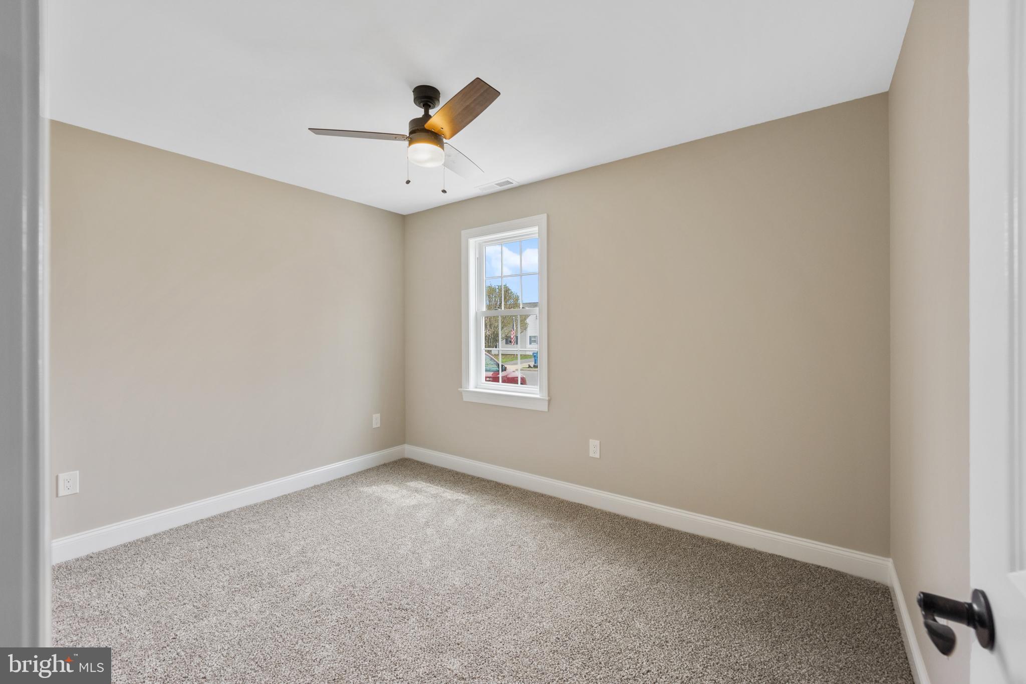 33 Winding Road Levittown, PA 19057 - Photo 6 of 33 Gallery Image 6