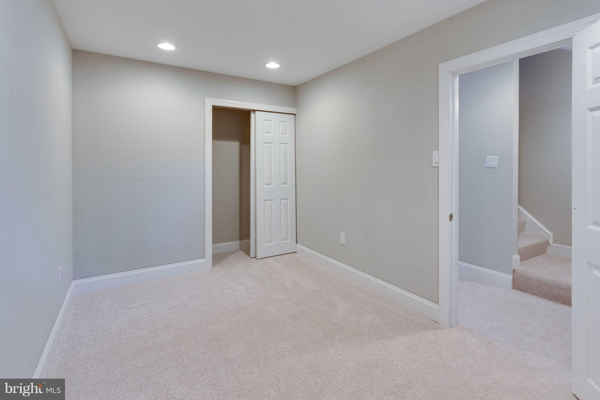 2349 Southgate Square Reston, VA 20191 - Photo 23 of 30 a view of an empty room