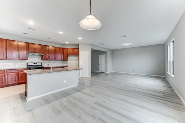 $289,900 | 4706 Mint Trail, Houston, TX 77066