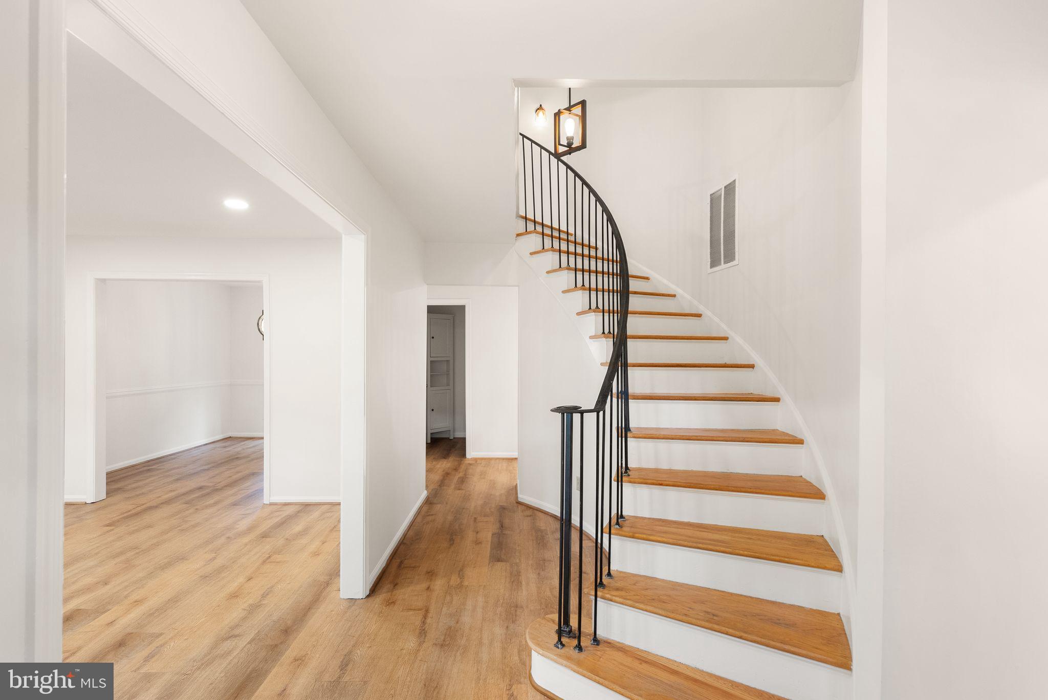 8330 Wickham Road Springfield, VA 22152 - Photo 2 of 53