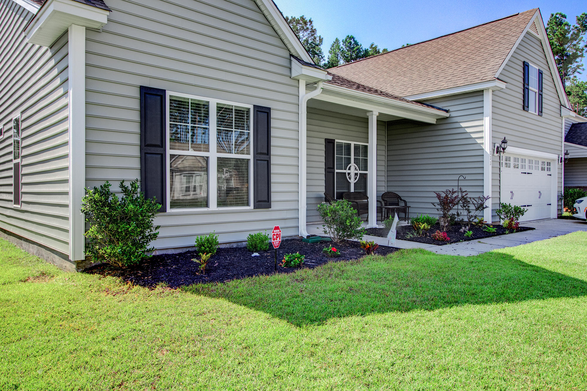 333 Decatur Drive Summerville, SC 29486 - Photo 4 of 35 4