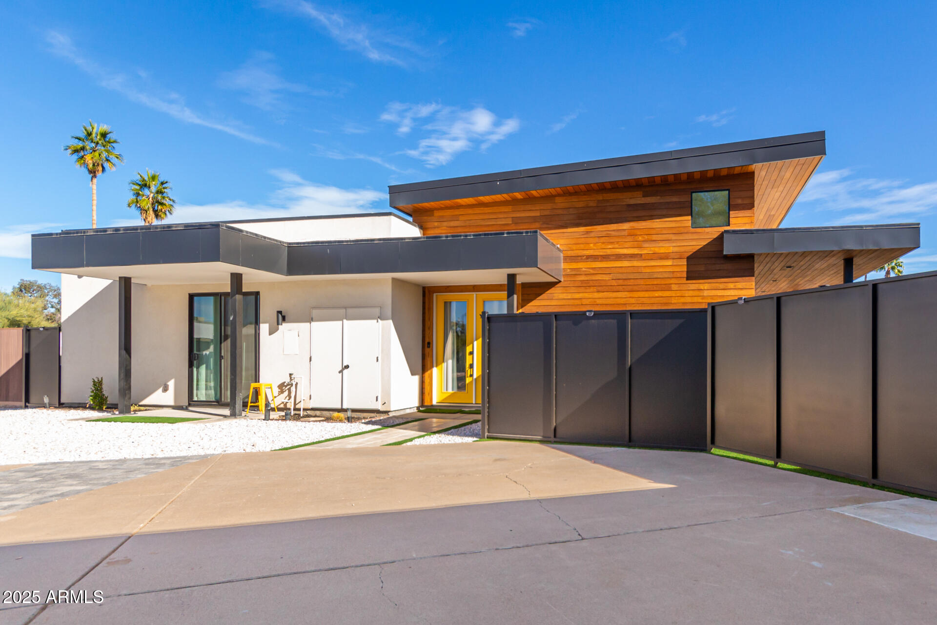 8325 East Wethersfield Road Scottsdale, AZ 85260 - Photo 4 of 38 04 - Wethersfield