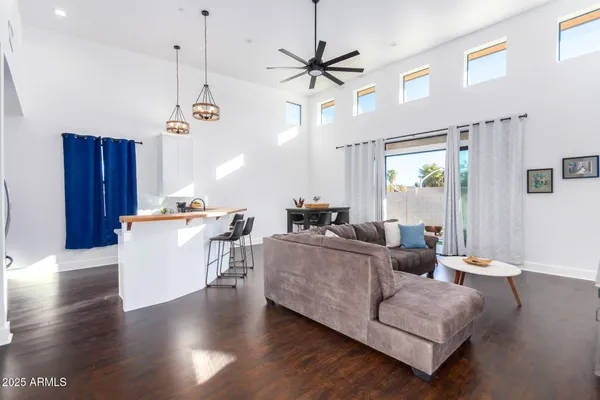 $4,800 | 8325 East Wethersfield Road, Scottsdale, AZ 85260