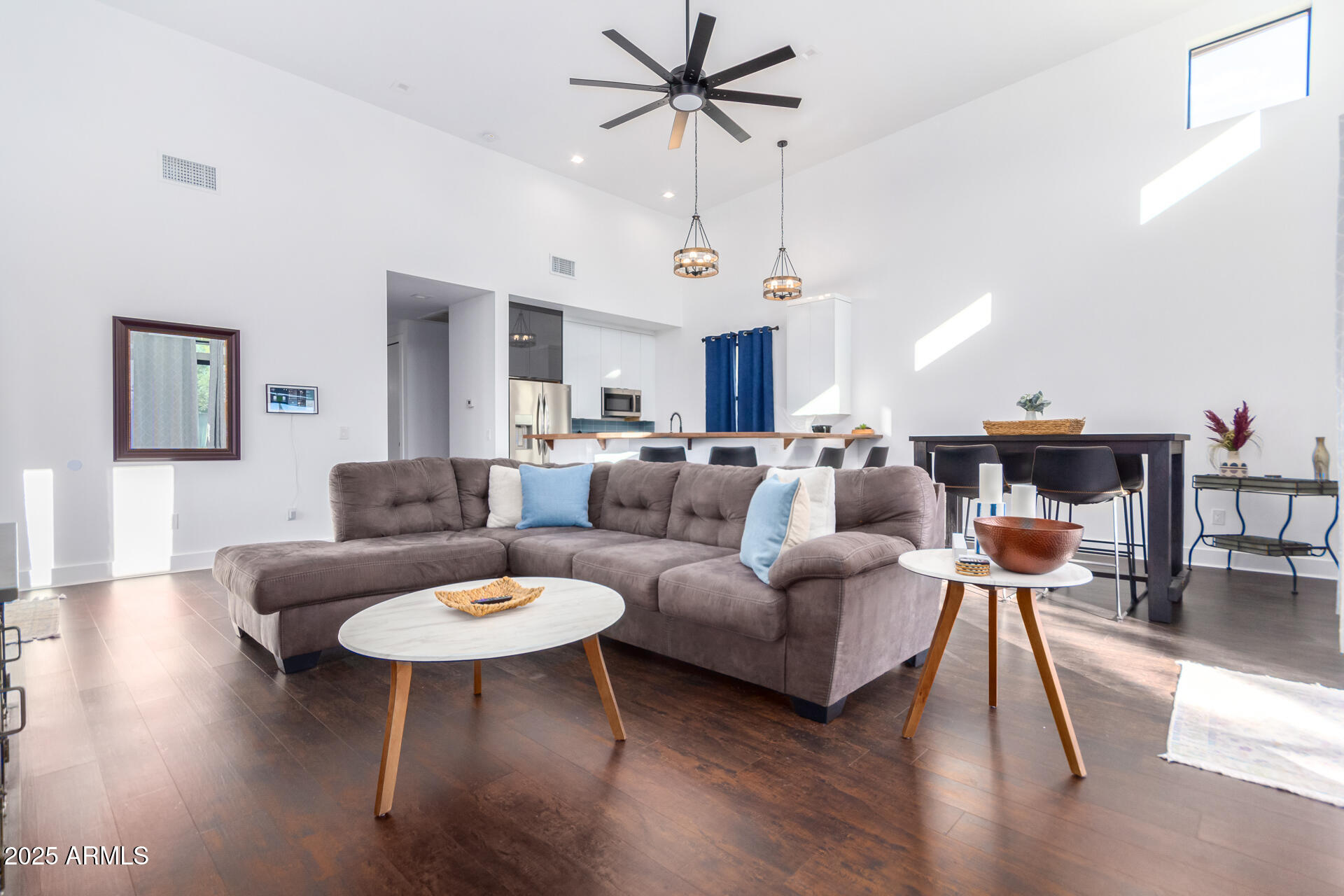 8325 East Wethersfield Road Scottsdale, AZ 85260 - Photo 6 of 38 06 - Wethersfield