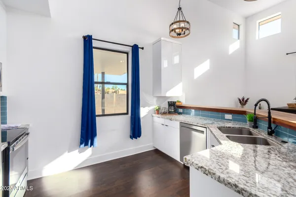 $4,800 | 8325 East Wethersfield Road, Scottsdale, AZ 85260
