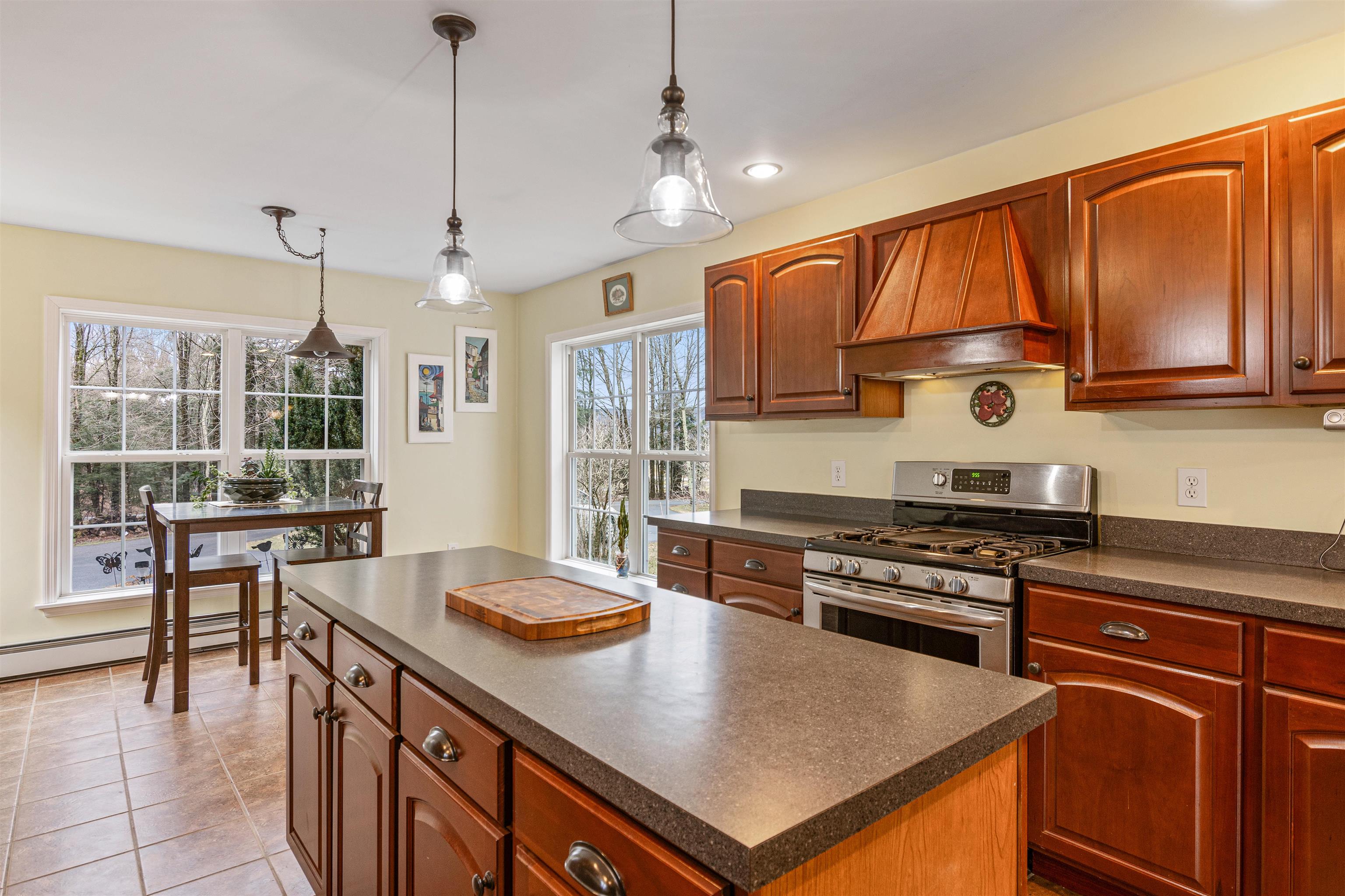 43 Simone Road Fairfax, VT 05454 - Photo 13 of 40
