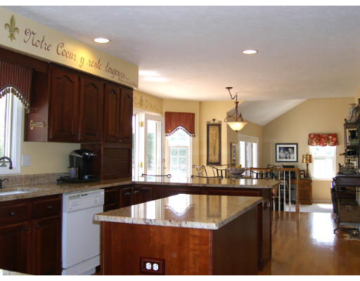 81 Farrar Farm Road Norwell, MA 02061 - Photo 5 of 14 Gallery Image 5