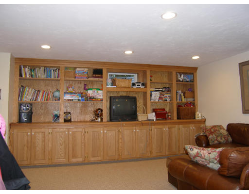81 Farrar Farm Road Norwell, MA 02061 - Photo 9 of 14 Gallery Image 9