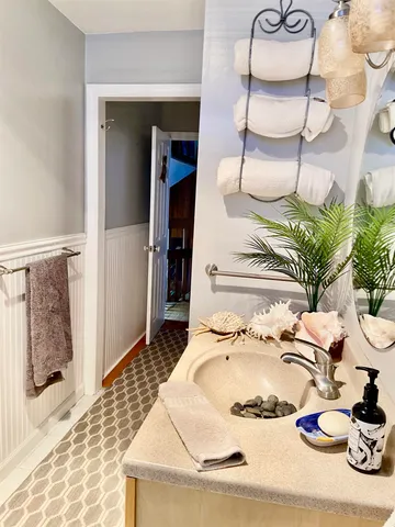 $799,900 | 6 Crank Road, Hampton Falls, NH 03844