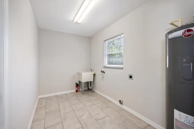 an empty room with a empty space