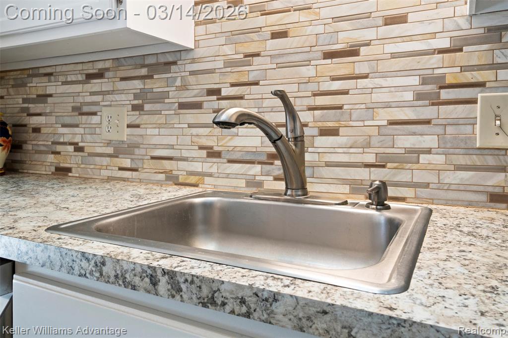 40015 Crosswinds Road Novi, MI 48375 - Photo 15 of 28 Gallery Image 15