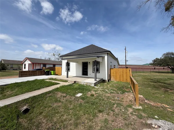 $1,850 | 1610 George Avenue, Richmond, TX 77469