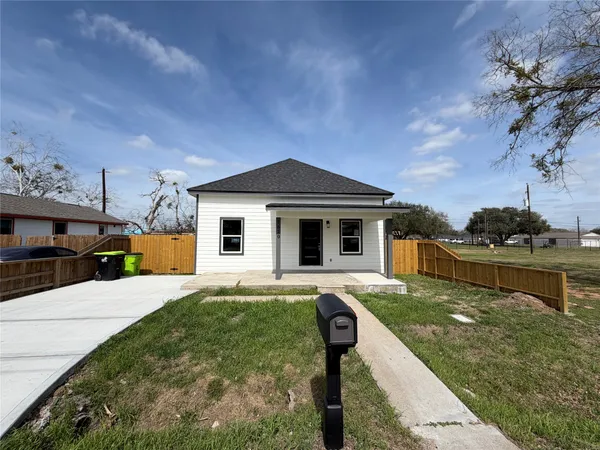 $1,850 | 1610 George Avenue, Richmond, TX 77469